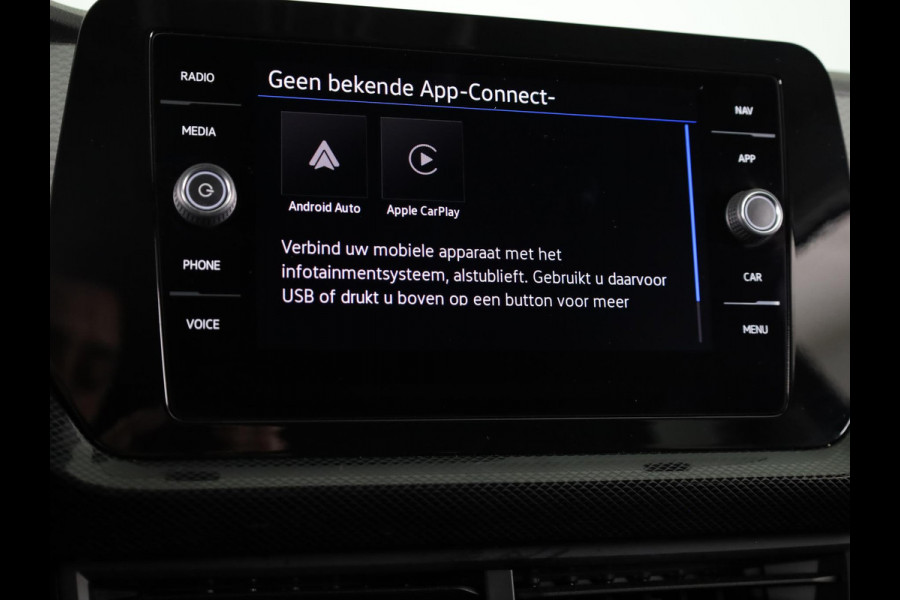 Volkswagen T-Cross 1.0 TSI Life Edition 116 pk Automaat (DSG) | Verlengde garantie | Navigatie via App | Parkeersensoren | Achteruitrijcamera | Autom. airco | Stoelverwarming |