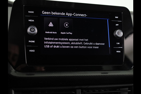 Volkswagen T-Cross 1.0 TSI Life Edition 116 pk Automaat (DSG) | Verlengde garantie | Navigatie via App | Parkeersensoren | Achteruitrijcamera | Autom. airco | Stoelverwarming |