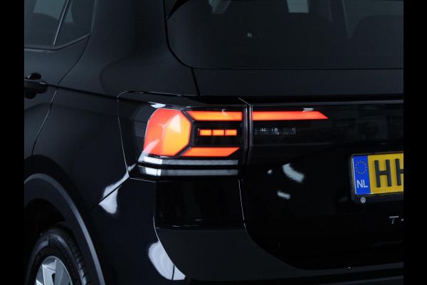 Volkswagen T-Cross 1.0 TSI Life Edition 116 pk Automaat (DSG) | Verlengde garantie | Navigatie via App | Parkeersensoren | Achteruitrijcamera | Autom. airco | Stoelverwarming |