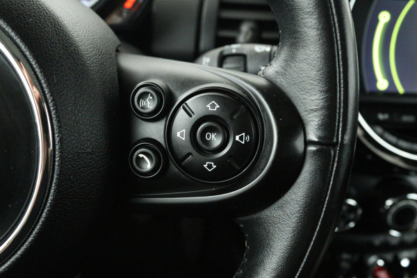 MINI Mini 1.5 Cooper Business (NAVIGATIE, CRUISE, PARKEERSENSOREN, STUURBEDIENING)