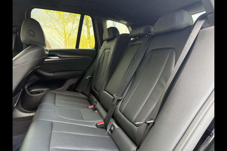 BMW X3 xDrive30e High Executive M-SPORT SHADOW LINE| BTW|  HIFI AUDIO| STOELVERWARMING| ELEK. STOELEN| ELEK. ACHTERKLEP| 20 INCH HOOGGLANS ZWARTE VELGEN| CAMERA| FULL LED|