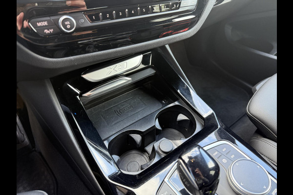 BMW X3 xDrive30e High Executive M-SPORT SHADOW LINE| BTW|  HIFI AUDIO| STOELVERWARMING| ELEK. STOELEN| ELEK. ACHTERKLEP| 20 INCH HOOGGLANS ZWARTE VELGEN| CAMERA| FULL LED|