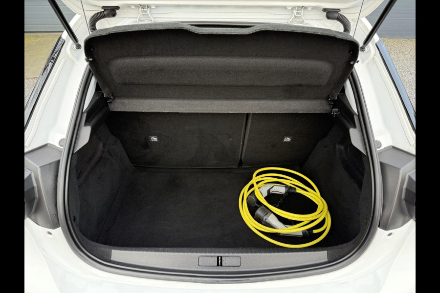 Opel CORSA-E Edition 50 kWh 1e Eigenaar,Dealer Onderhouden,Clima,Cruise,Apple Carplay/Android Auto,Rijstrooksensor,3 fase,136pk,Bj 12-2020,Apk tot 12-2026