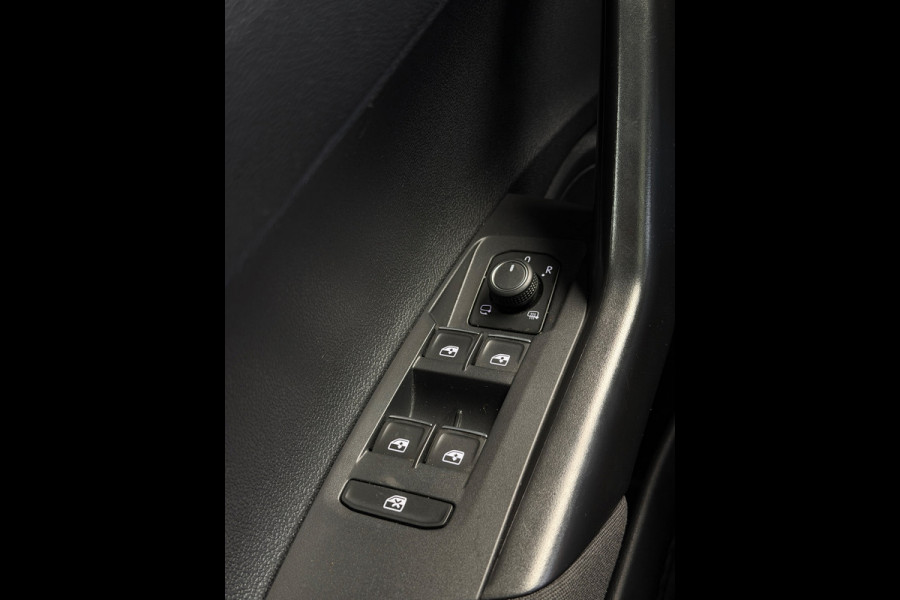 Volkswagen Polo 1.0 TSI 2x R-Line Panorama Camera CarPlay