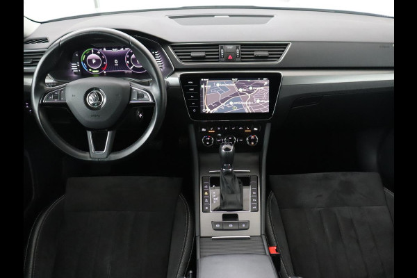 Škoda Superb 1.4 TSI iV Business Edition Plus | SOH 88,8% | Panoramadak | Leder/Alcantara | Stoelverwarming | Camera | Carplay | Park Assist | Virtual Cockpit | Achterbankverwarming | PHEV | Plug In
