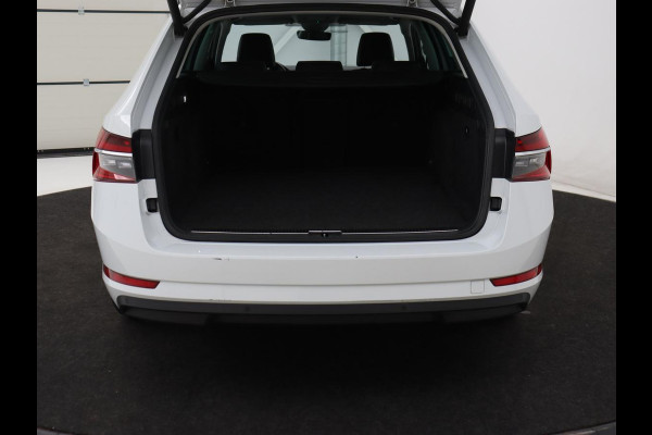 Škoda Superb 1.4 TSI iV Business Edition Plus | SOH 88,8% | Panoramadak | Leder/Alcantara | Stoelverwarming | Camera | Carplay | Park Assist | Virtual Cockpit | Achterbankverwarming | PHEV | Plug In