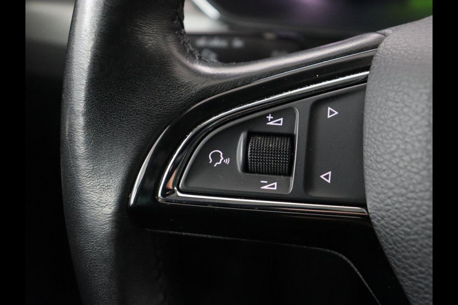 Škoda Superb 1.4 TSI iV Business Edition Plus | SOH 88,8% | Panoramadak | Leder/Alcantara | Stoelverwarming | Camera | Carplay | Park Assist | Virtual Cockpit | Achterbankverwarming | PHEV | Plug In