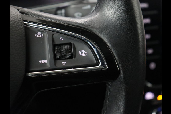 Škoda Superb 1.4 TSI iV Business Edition Plus | SOH 88,8% | Panoramadak | Leder/Alcantara | Stoelverwarming | Camera | Carplay | Park Assist | Virtual Cockpit | Achterbankverwarming | PHEV | Plug In