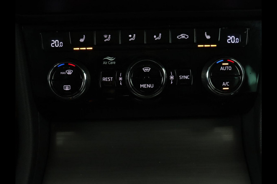 Škoda Superb 1.4 TSI iV Business Edition Plus | SOH 88,8% | Panoramadak | Leder/Alcantara | Stoelverwarming | Camera | Carplay | Park Assist | Virtual Cockpit | Achterbankverwarming | PHEV | Plug In