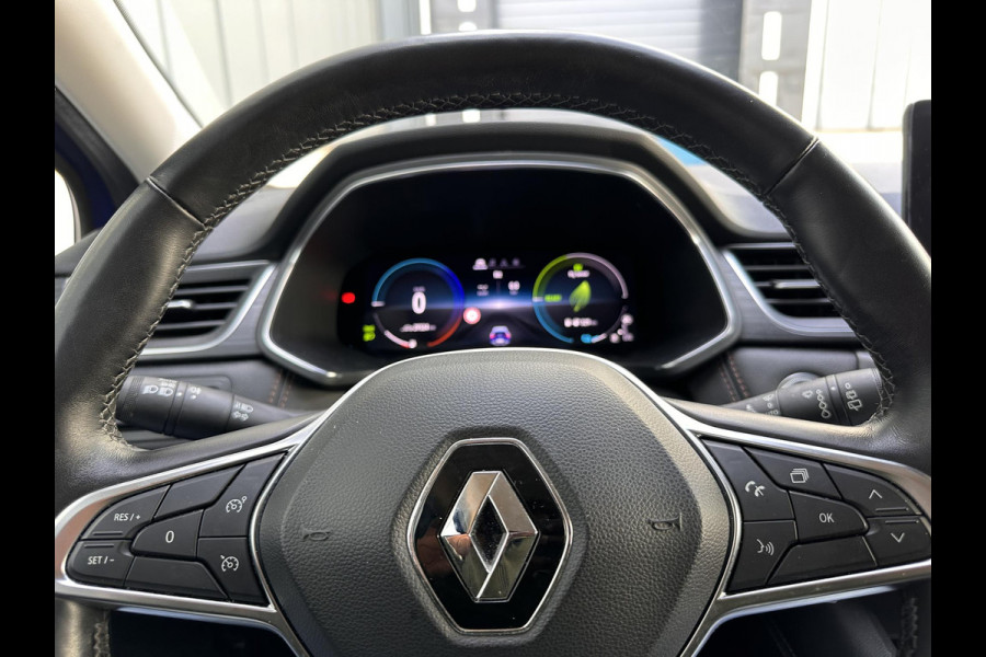 Renault Captur 1.6 E-Tech Plug-in Hybrid 160 Initiale Paris | TWO TONE | Leder | stuur/stoelverwarming | DAB Ontvanger |