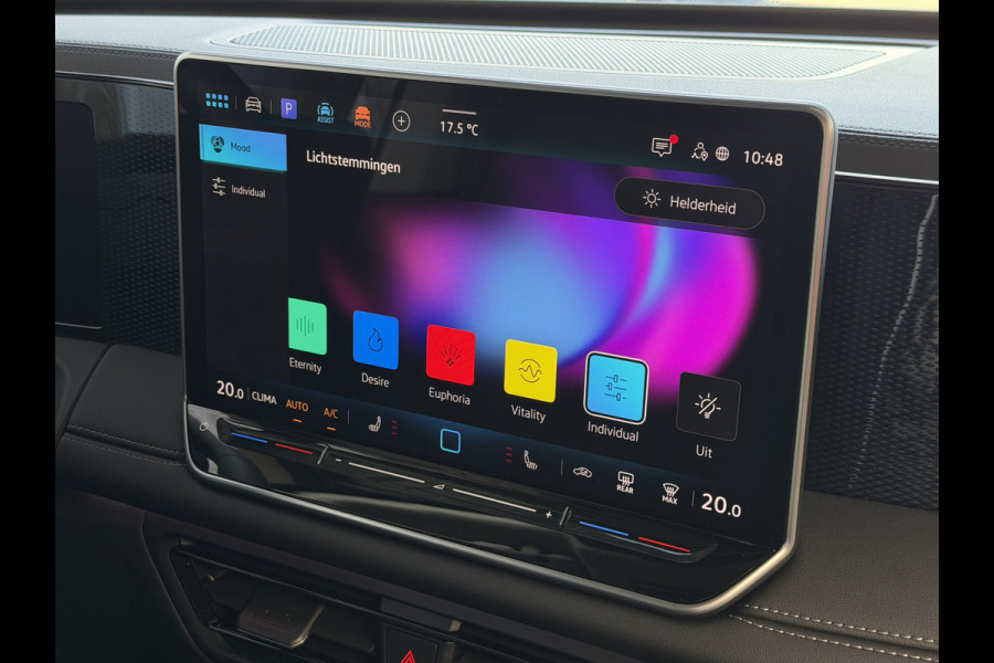 Volkswagen Tiguan 1.5 eHYBRID NW AUTO 2026 STOEL/STUUR VERW CAMERA ELEK.KLEP/TREKHAAK TRAILER ASSIST PHEV PLUG IN HYBRID