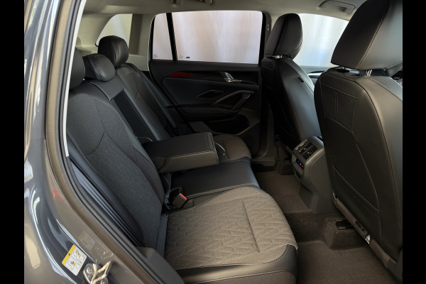 Volkswagen Tiguan 1.5 eHYBRID NW AUTO 2026 STOEL/STUUR VERW CAMERA ELEK.KLEP/TREKHAAK TRAILER ASSIST PHEV PLUG IN HYBRID