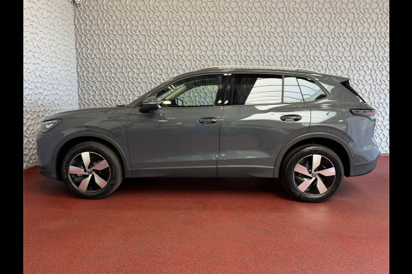 Volkswagen Tiguan 1.5 eHYBRID NW AUTO 2026 STOEL/STUUR VERW CAMERA ELEK.KLEP/TREKHAAK TRAILER ASSIST PHEV PLUG IN HYBRID