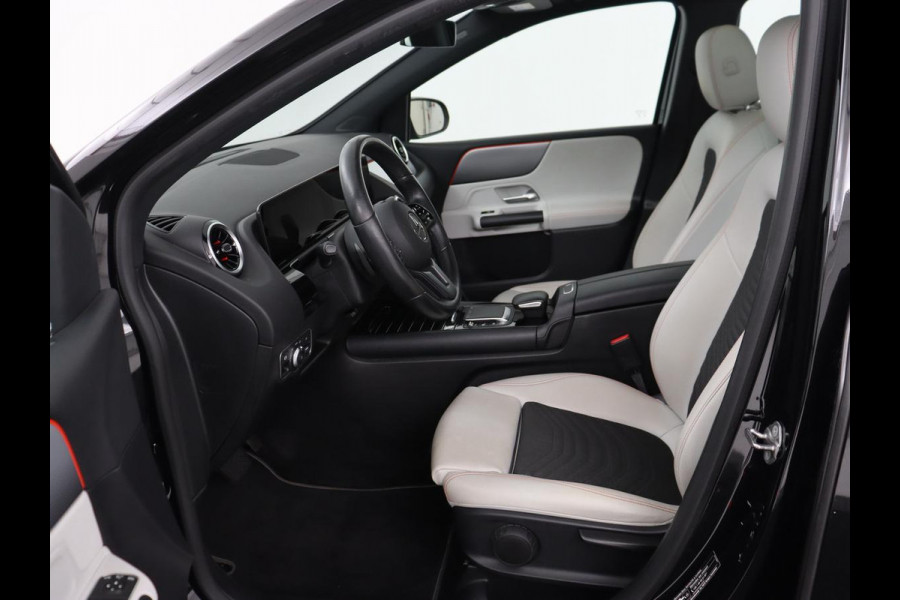 Mercedes-Benz B-Klasse 250e Advantage | SOH 99% | Panoramadak | Half leder | Widescreen | Camera | Park Assist | Dodehoek detectie | Full LED | Navigatie | Bluetooth | PHEV | Plug In