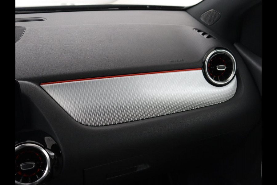 Mercedes-Benz B-Klasse 250e Advantage | SOH 99% | Panoramadak | Half leder | Widescreen | Camera | Park Assist | Dodehoek detectie | Full LED | Navigatie | Bluetooth | PHEV | Plug In