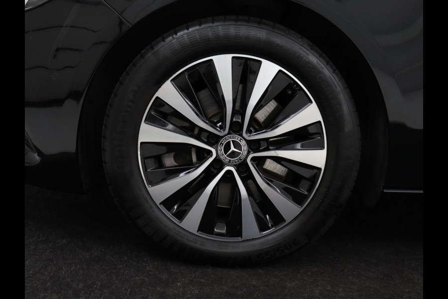 Mercedes-Benz B-Klasse 250e Advantage | SOH 99% | Panoramadak | Half leder | Widescreen | Camera | Park Assist | Dodehoek detectie | Full LED | Navigatie | Bluetooth | PHEV | Plug In