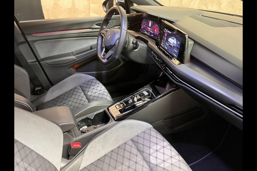 Volkswagen Golf 1.5 eTSI R-Line | Camera | Sfeerverlichting | Carplay