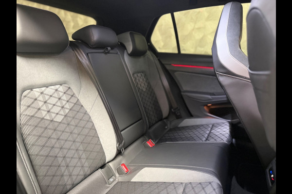 Volkswagen Golf 1.5 eTSI R-Line | Camera | Sfeerverlichting | Carplay