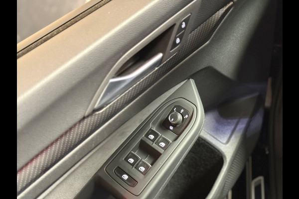 Volkswagen Golf 1.5 eTSI R-Line | Camera | Sfeerverlichting | Carplay