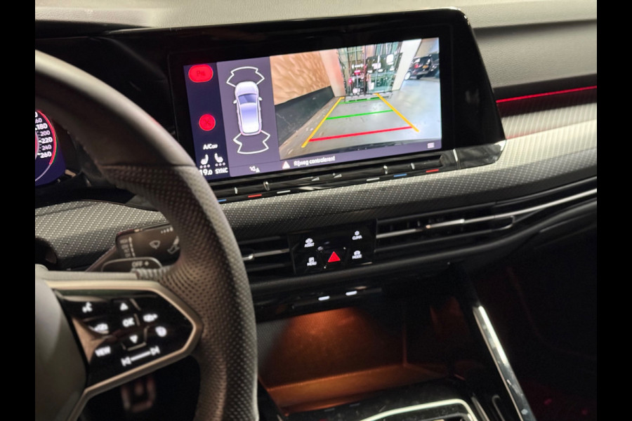 Volkswagen Golf 1.5 eTSI R-Line | Camera | Sfeerverlichting | Carplay