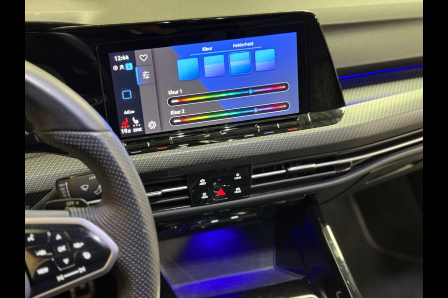 Volkswagen Golf 1.5 eTSI R-Line | Camera | Sfeerverlichting | Carplay