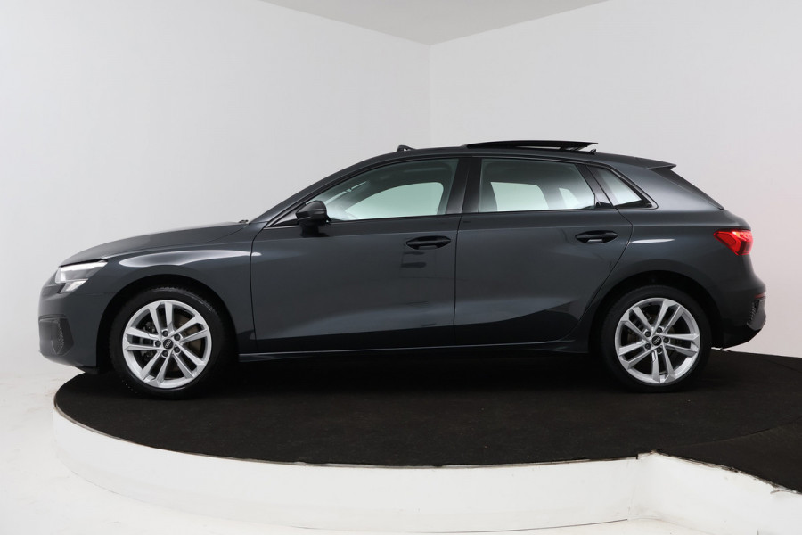 Audi A3 Sportback 30 TFSI Business edition (PANORAMADAK, STOELVERWARMING, TREKHAAK AFNEEMBAAR, ADAPTIVE CRUISE, 1e EIGENAAR)