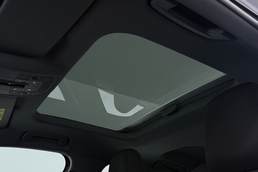 Audi A3 Sportback 30 TFSI Business edition (PANORAMADAK, STOELVERWARMING, TREKHAAK AFNEEMBAAR, ADAPTIVE CRUISE, 1e EIGENAAR)