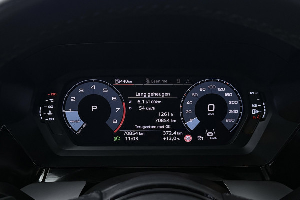 Audi A3 Sportback 30 TFSI Business edition (PANORAMADAK, STOELVERWARMING, TREKHAAK AFNEEMBAAR, ADAPTIVE CRUISE, 1e EIGENAAR)