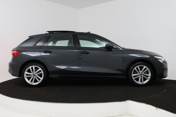 Audi A3 Sportback 30 TFSI Business edition (PANORAMADAK, STOELVERWARMING, TREKHAAK AFNEEMBAAR, ADAPTIVE CRUISE, 1e EIGENAAR)