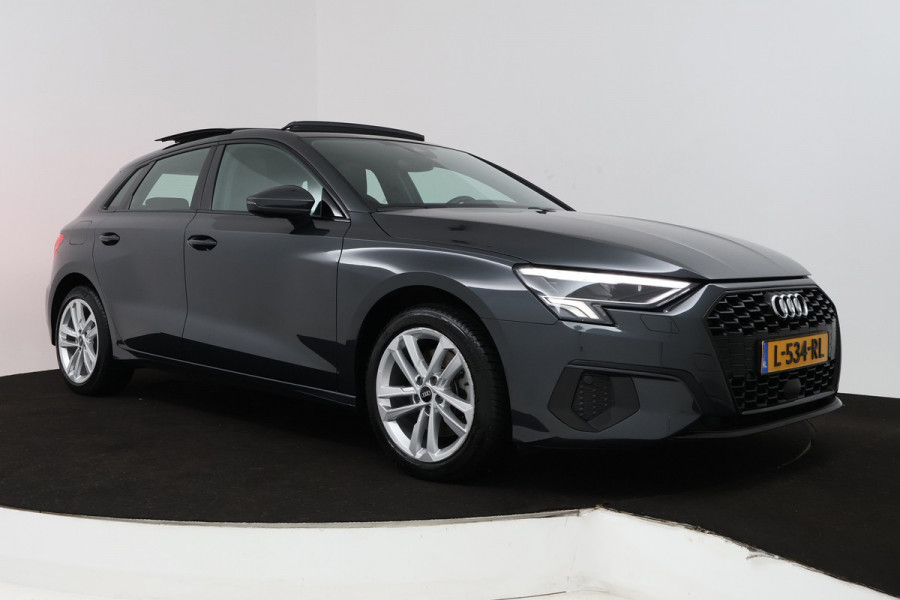 Audi A3 Sportback 30 TFSI Business edition (PANORAMADAK, STOELVERWARMING, TREKHAAK AFNEEMBAAR, ADAPTIVE CRUISE, 1e EIGENAAR)