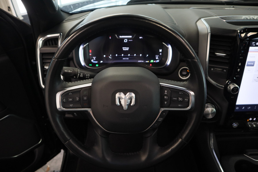 Dodge Ram 1500 5.7 V8 4x4 Crew Cab Limited ACC Head-UP Side steps NL Auto 401PK VCP