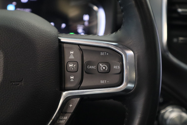 Dodge Ram 1500 5.7 V8 4x4 Crew Cab Limited ACC Head-UP Side steps NL Auto 401PK VCP