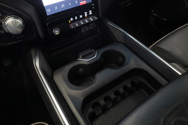 Dodge Ram 1500 5.7 V8 4x4 Crew Cab Limited ACC Head-UP Side steps NL Auto 401PK VCP