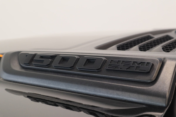 Dodge Ram 1500 5.7 V8 4x4 Crew Cab Limited ACC Head-UP Side steps NL Auto 401PK VCP