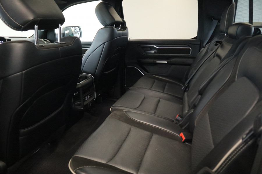 Dodge Ram 1500 5.7 V8 4x4 Crew Cab Limited ACC Head-UP Side steps NL Auto 401PK VCP