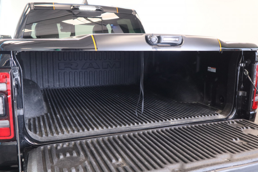 Dodge Ram 1500 5.7 V8 4x4 Crew Cab Limited ACC Head-UP Side steps NL Auto 401PK VCP