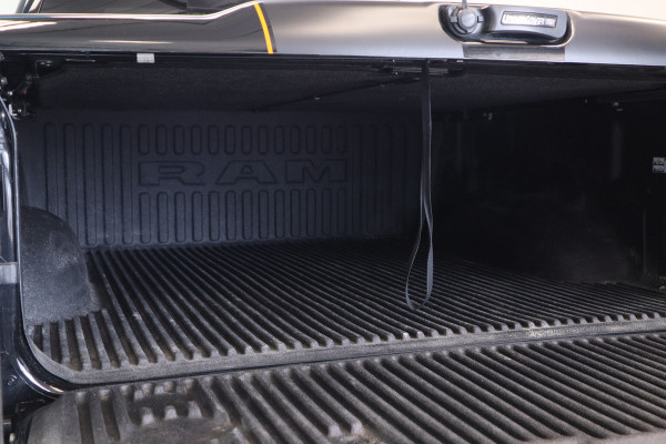 Dodge Ram 1500 5.7 V8 4x4 Crew Cab Limited ACC Head-UP Side steps NL Auto 401PK VCP