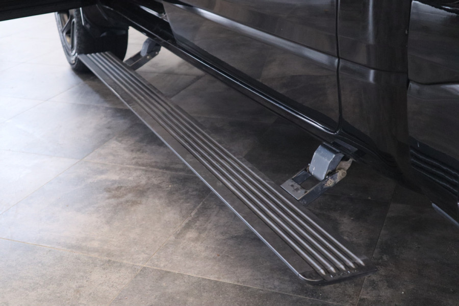 Dodge Ram 1500 5.7 V8 4x4 Crew Cab Limited ACC Head-UP Side steps NL Auto 401PK VCP