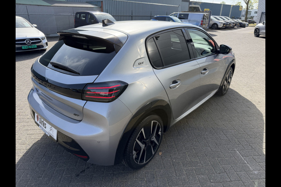 Peugeot 208 100pk GT (Camera - Keyless Entry - Parkeersensoren V+A - LED - Navigatie - Automatische Airco - Draadloos laden - Apple Carplay