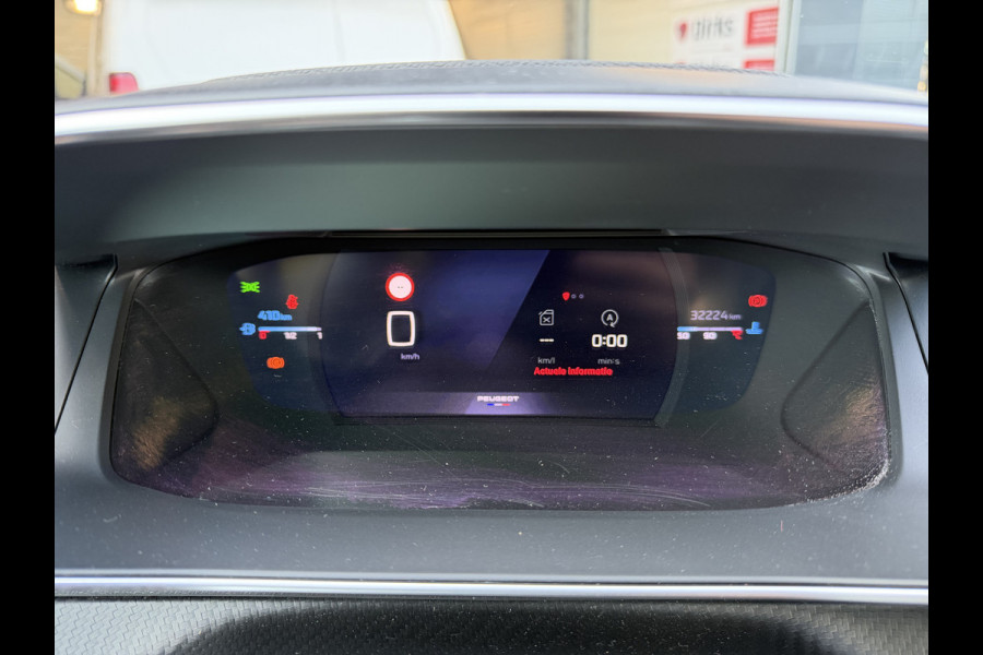 Peugeot 208 100pk GT (Camera - Keyless Entry - Parkeersensoren V+A - LED - Navigatie - Automatische Airco - Draadloos laden - Apple Carplay