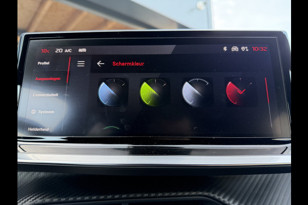 Peugeot 208 100pk GT (Camera - Keyless Entry - Parkeersensoren V+A - LED - Navigatie - Automatische Airco - Draadloos laden - Apple Carplay