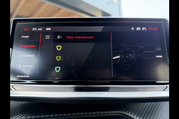 Peugeot 208 100pk GT (Camera - Keyless Entry - Parkeersensoren V+A - LED - Navigatie - Automatische Airco - Draadloos laden - Apple Carplay