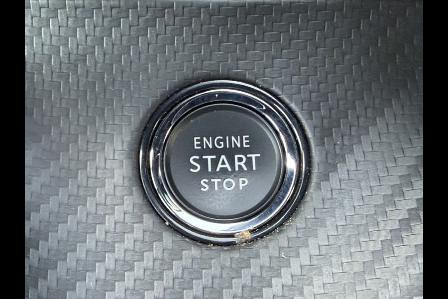 Peugeot 208 100pk GT (Camera - Keyless Entry - Parkeersensoren V+A - LED - Navigatie - Automatische Airco - Draadloos laden - Apple Carplay