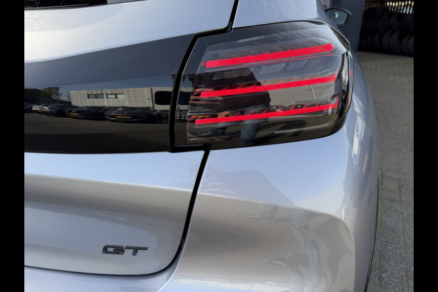Peugeot 208 100pk GT (Camera - Keyless Entry - Parkeersensoren V+A - LED - Navigatie - Automatische Airco - Draadloos laden - Apple Carplay