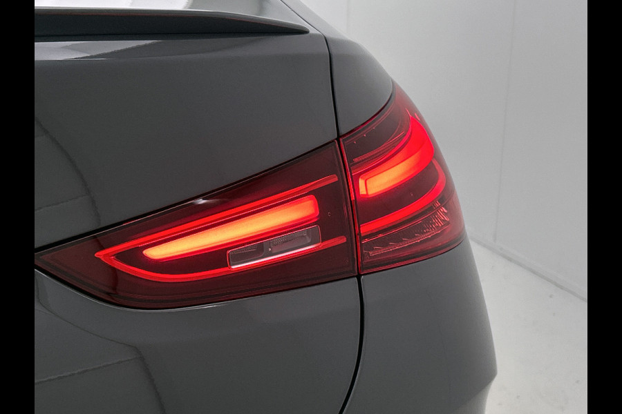 Mercedes-Benz GLE Coupé AMG 53 Hybrid 4MATIC+ Premium Plus | Sierdelen AMG carbon | Trekhaak | 22 inch AMG velgen | Luchtvering | Rijassistentiepakket | Head-up display | Burmester 3D sound systeem | Remklauwen rood | Stoelventilatie voor | AMG TRACK PACE |  360°-camera |