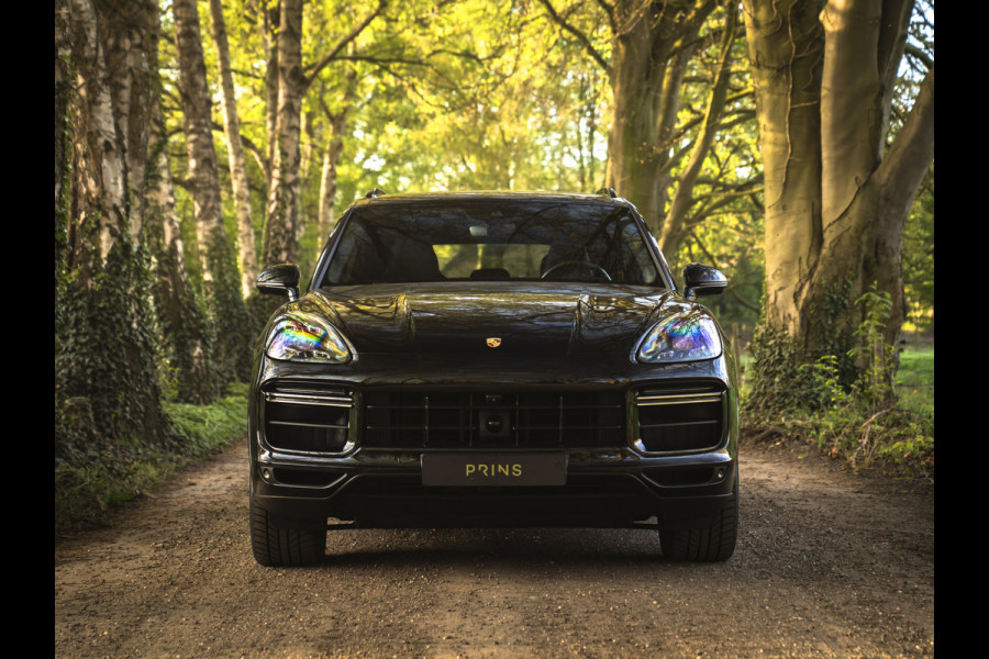 Porsche Cayenne 4.0 Turbo | 2e eigenaar | Pano-dak | Keramisch | 3D Surround View