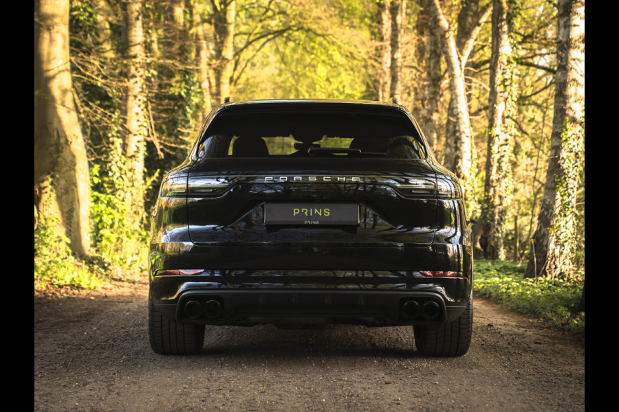 Porsche Cayenne 4.0 Turbo | 2e eigenaar | Pano-dak | Keramisch | 3D Surround View