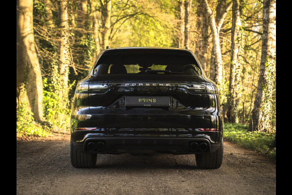 Porsche Cayenne 4.0 Turbo | 2e eigenaar | Pano-dak | Keramisch | 3D Surround View