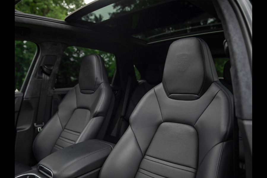 Porsche Cayenne 4.0 Turbo | 2e eigenaar | Pano-dak | Keramisch | 3D Surround View