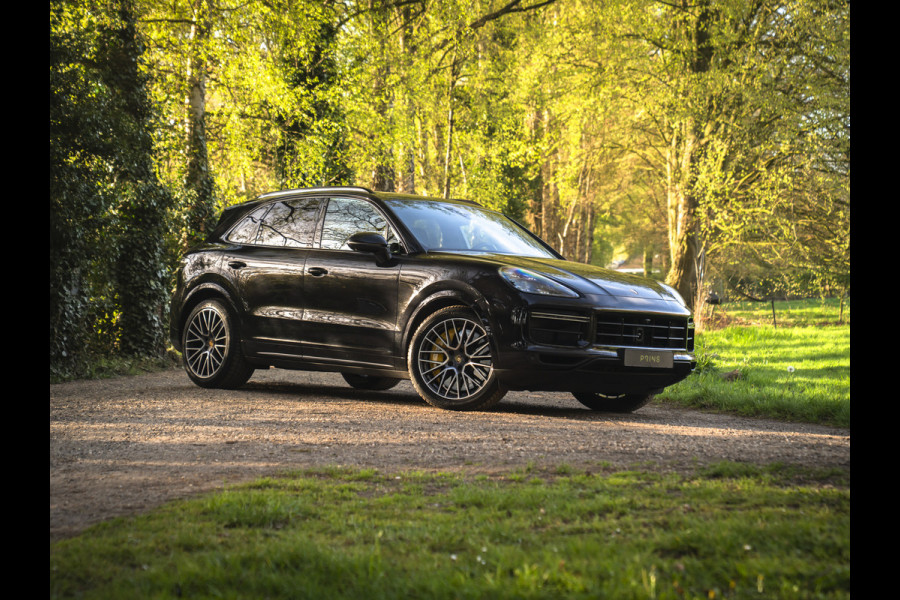 Porsche Cayenne 4.0 Turbo | 2e eigenaar | Pano-dak | Keramisch | 3D Surround View